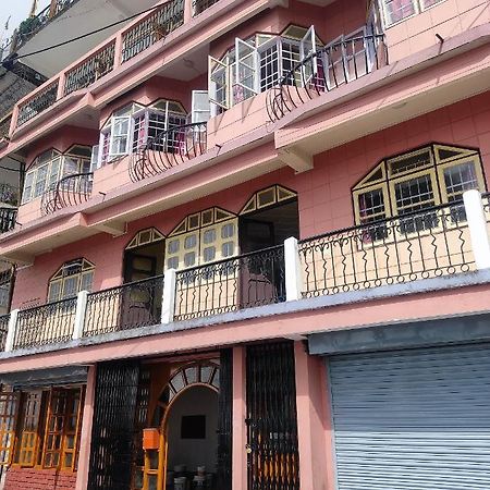Wind Home Darjeeling- Budget Hotel Near Mall Дарджилинг Экстерьер фото