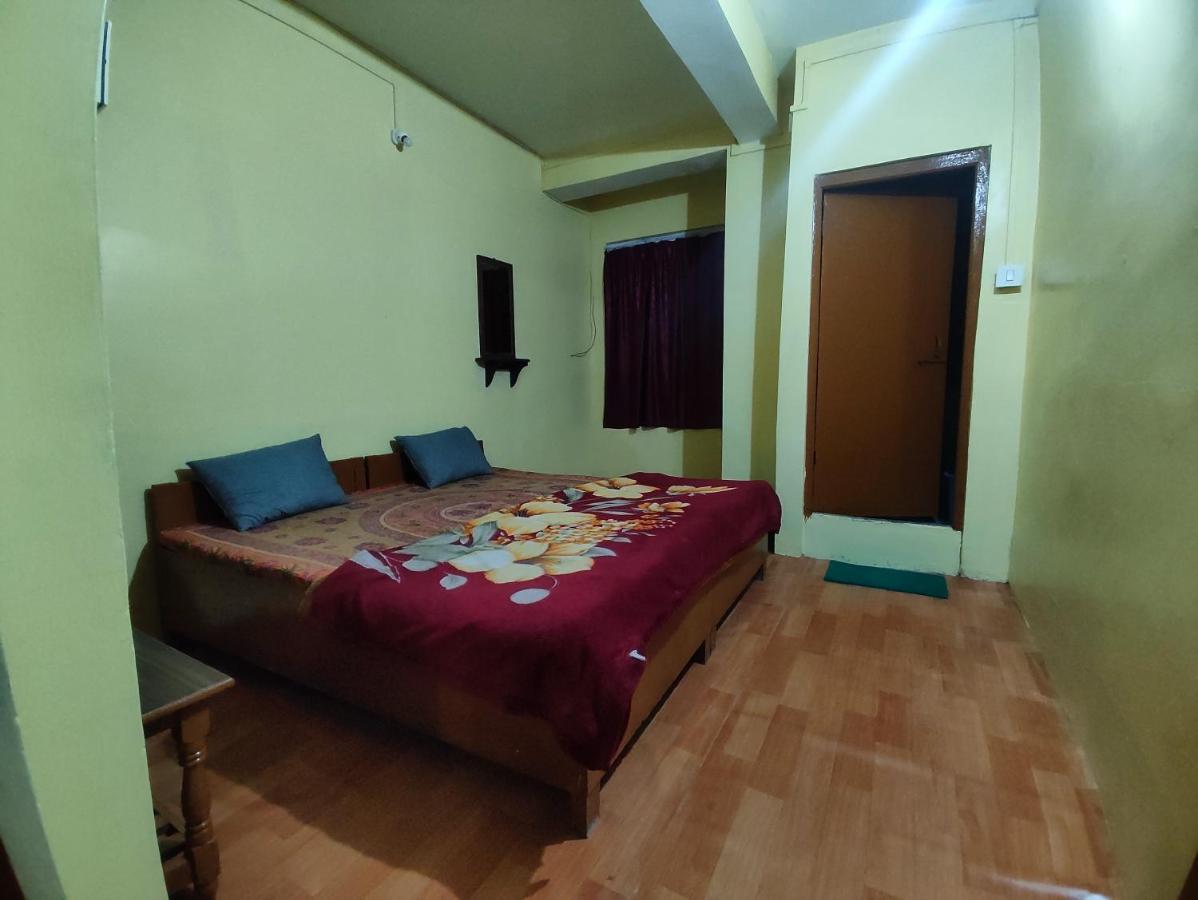 Wind Home Darjeeling- Budget Hotel Near Mall Дарджилинг Экстерьер фото