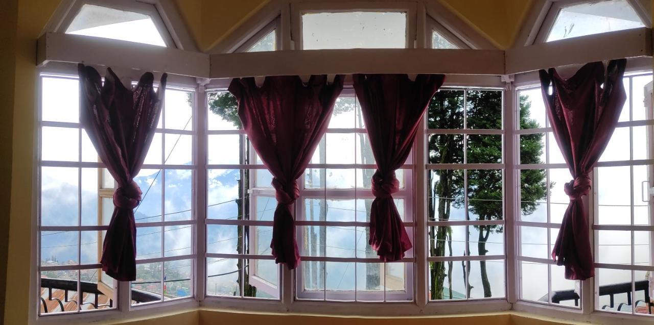 Wind Home Darjeeling- Budget Hotel Near Mall Дарджилинг Экстерьер фото