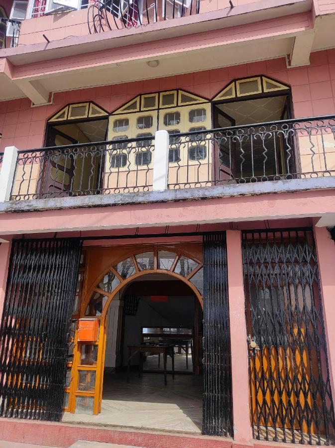 Wind Home Darjeeling- Budget Hotel Near Mall Дарджилинг Экстерьер фото