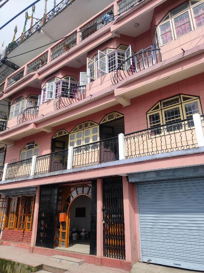 Wind Home Darjeeling- Budget Hotel Near Mall Дарджилинг Экстерьер фото