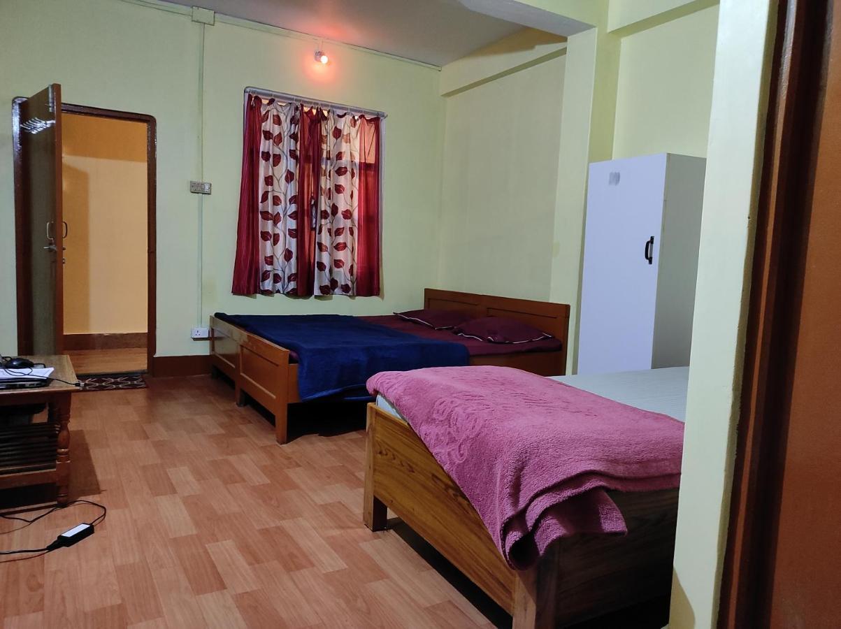 Wind Home Darjeeling- Budget Hotel Near Mall Дарджилинг Экстерьер фото