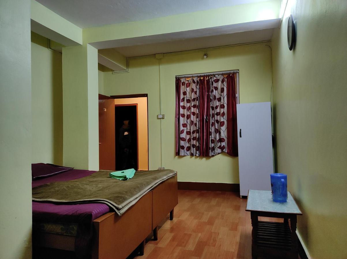Wind Home Darjeeling- Budget Hotel Near Mall Дарджилинг Экстерьер фото