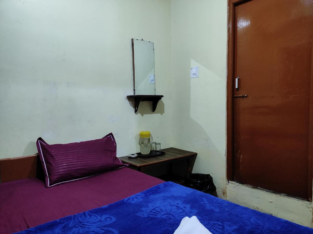 Wind Home Darjeeling- Budget Hotel Near Mall Дарджилинг Экстерьер фото