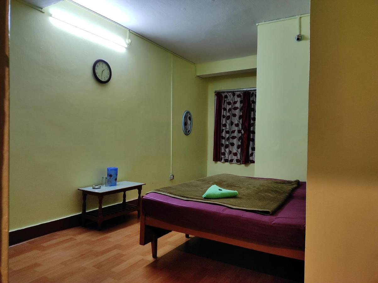Wind Home Darjeeling- Budget Hotel Near Mall Дарджилинг Экстерьер фото