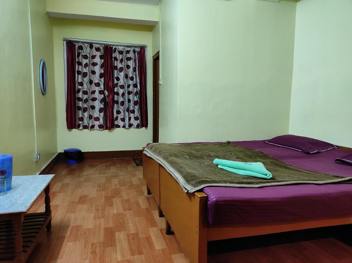 Wind Home Darjeeling- Budget Hotel Near Mall Дарджилинг Экстерьер фото
